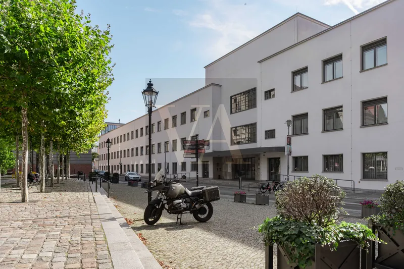 Licht, Raum und Dachterrasse – 5-Zimmer-Maisonette in Berlin-Mitte — photo 1